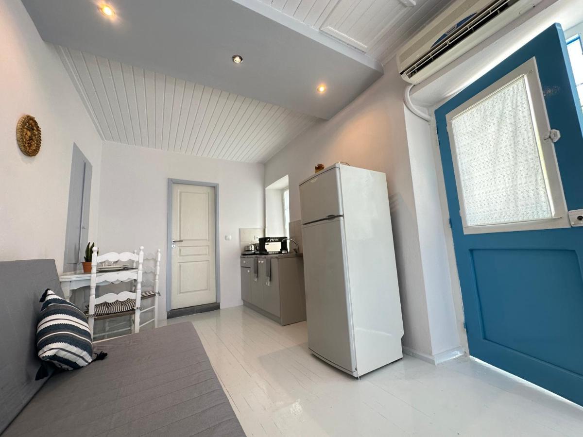 Brinia Cosy Apartment Poros Town Екстериор снимка