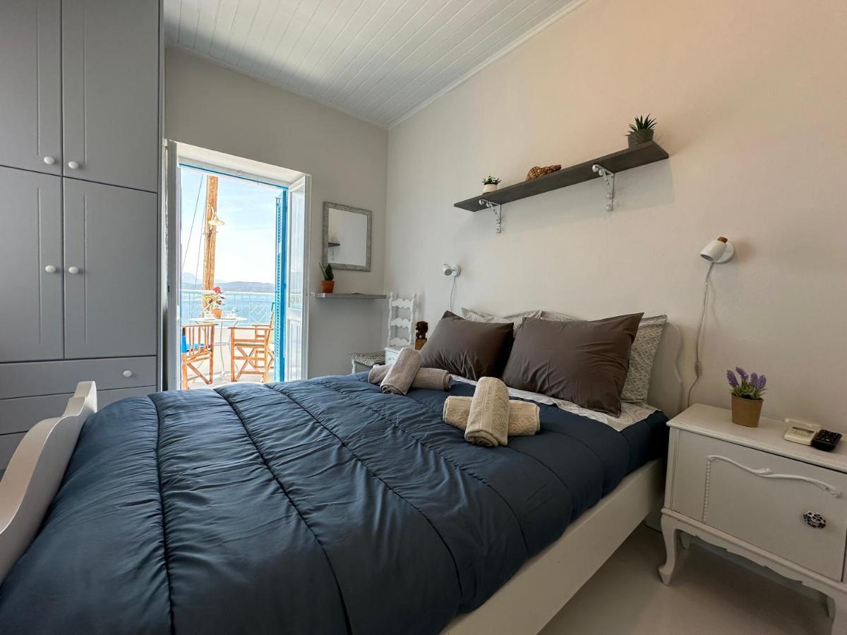 Brinia Cosy Apartment Poros Town Екстериор снимка