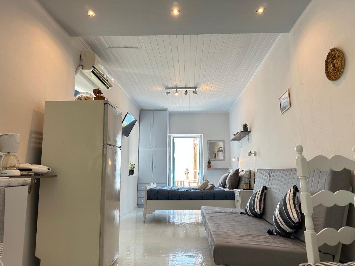Brinia Cosy Apartment Poros Town Екстериор снимка